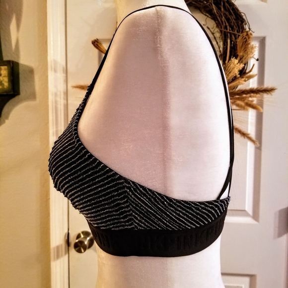 Victoria Secret PINK Stretch Criss Cross Bra Sz M - Picture 3 of 14